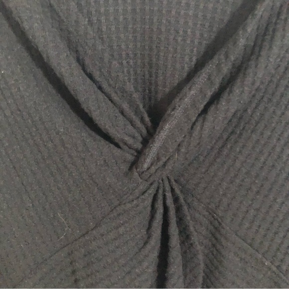 **SOLD**Hollister | open back long sleeve black waffle knit blouse shirt top - Picture 7 of 8